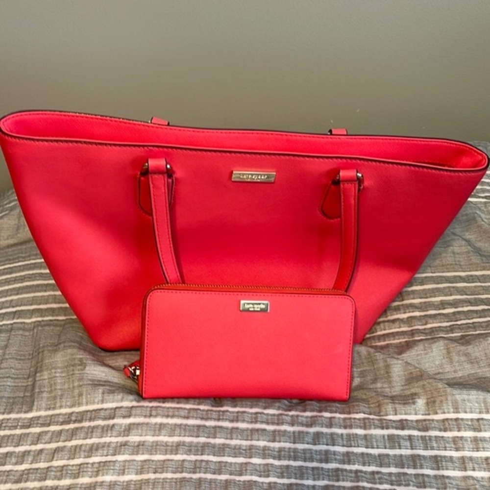 Kate Spade Classic Leather Tote with Matching Large Continental Wallet